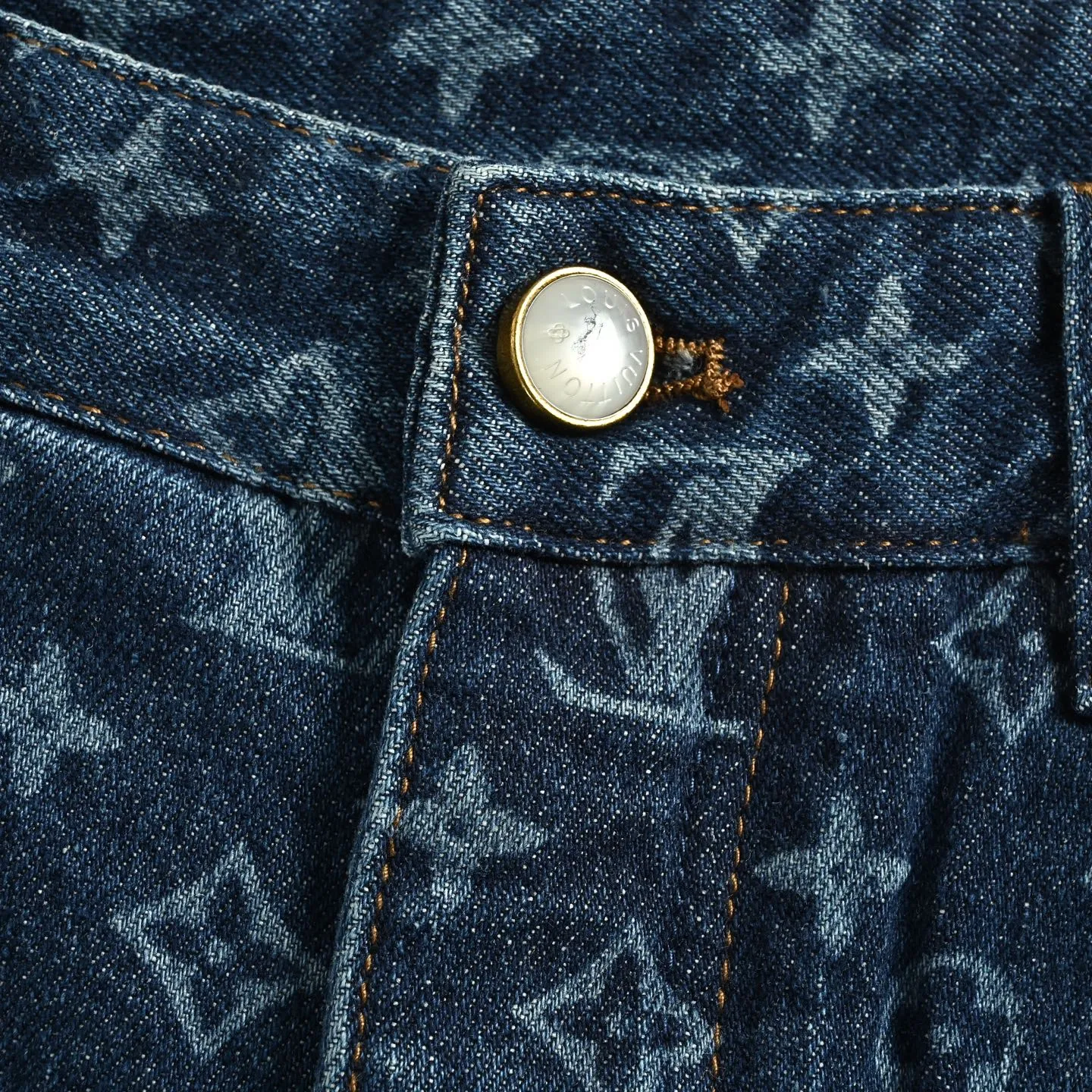 Louis Vuitton/